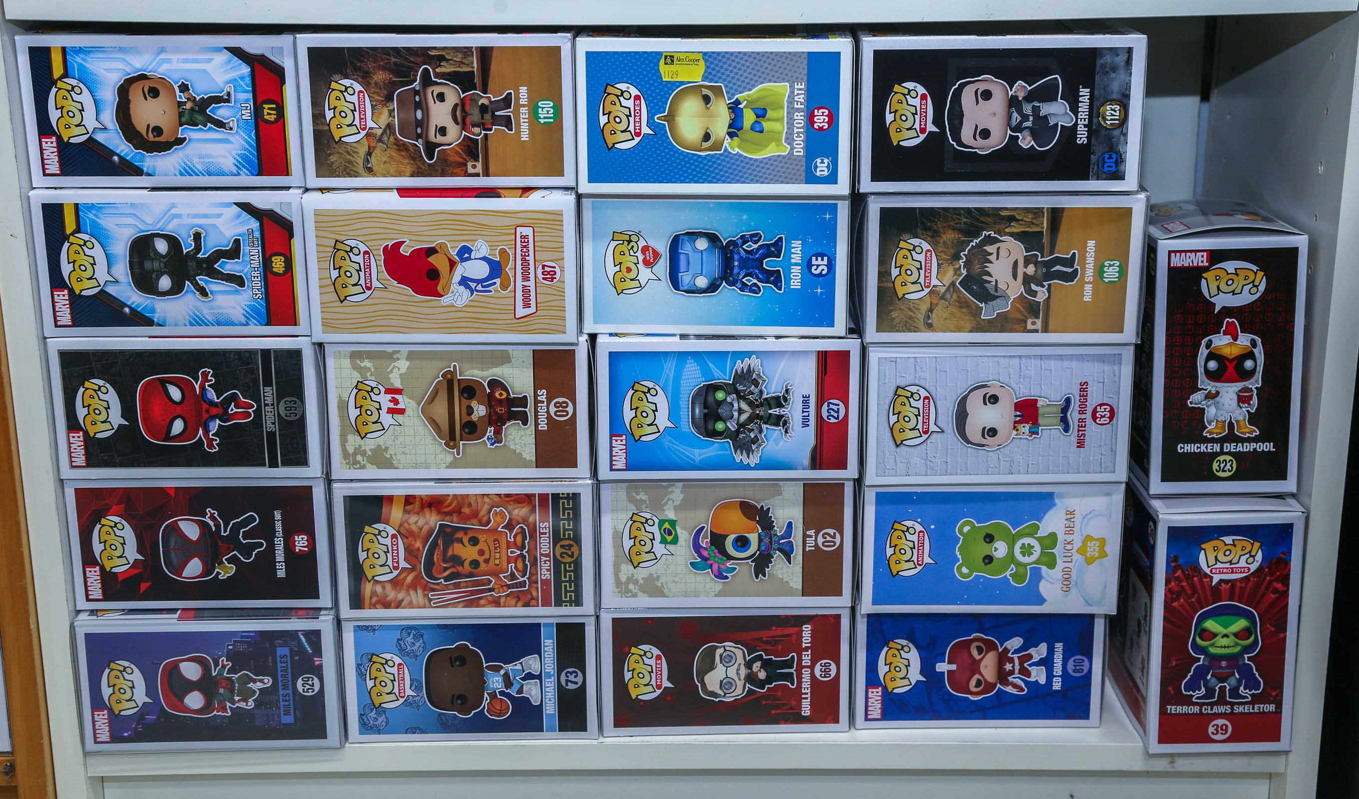 SELECTION OF FUNKO POP! FIGURES