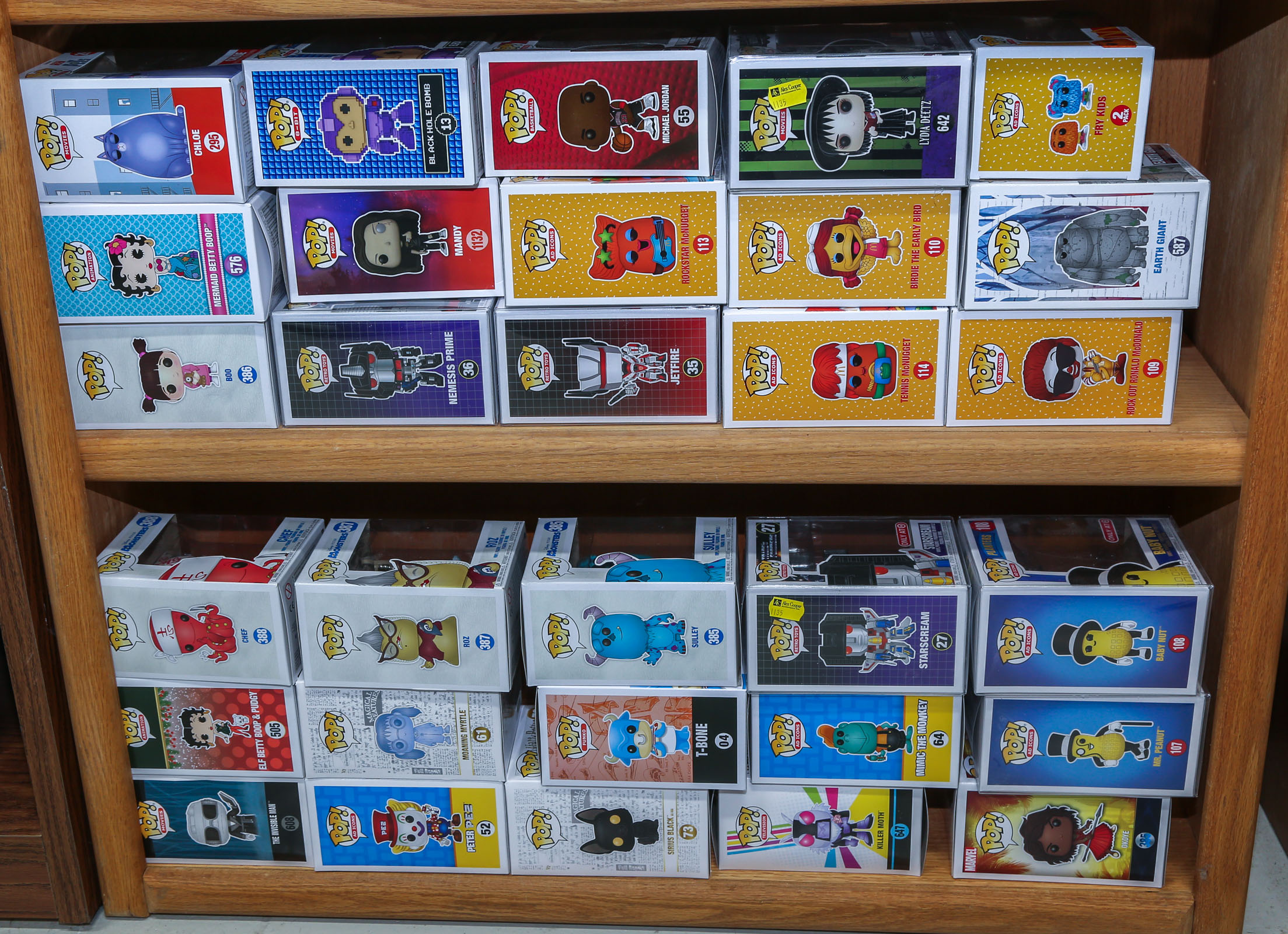 SELECTION OF FUNKO POP! FIGURES