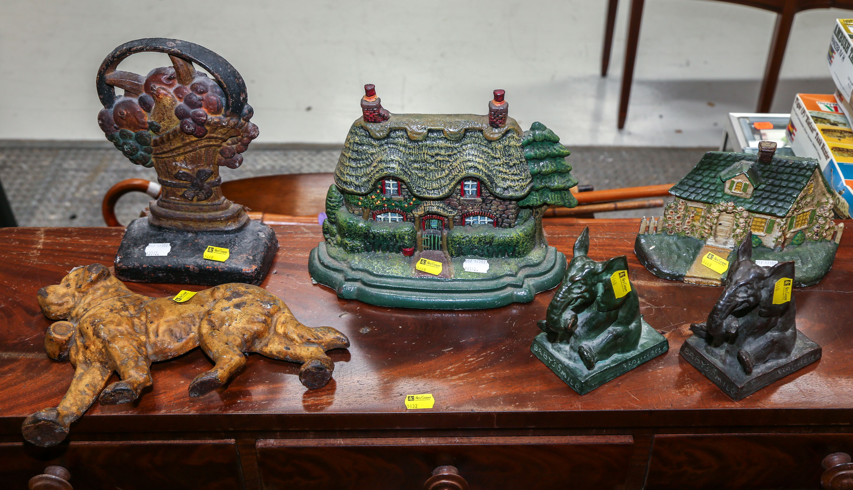 SELECTION OF METAL ORNAMENTS