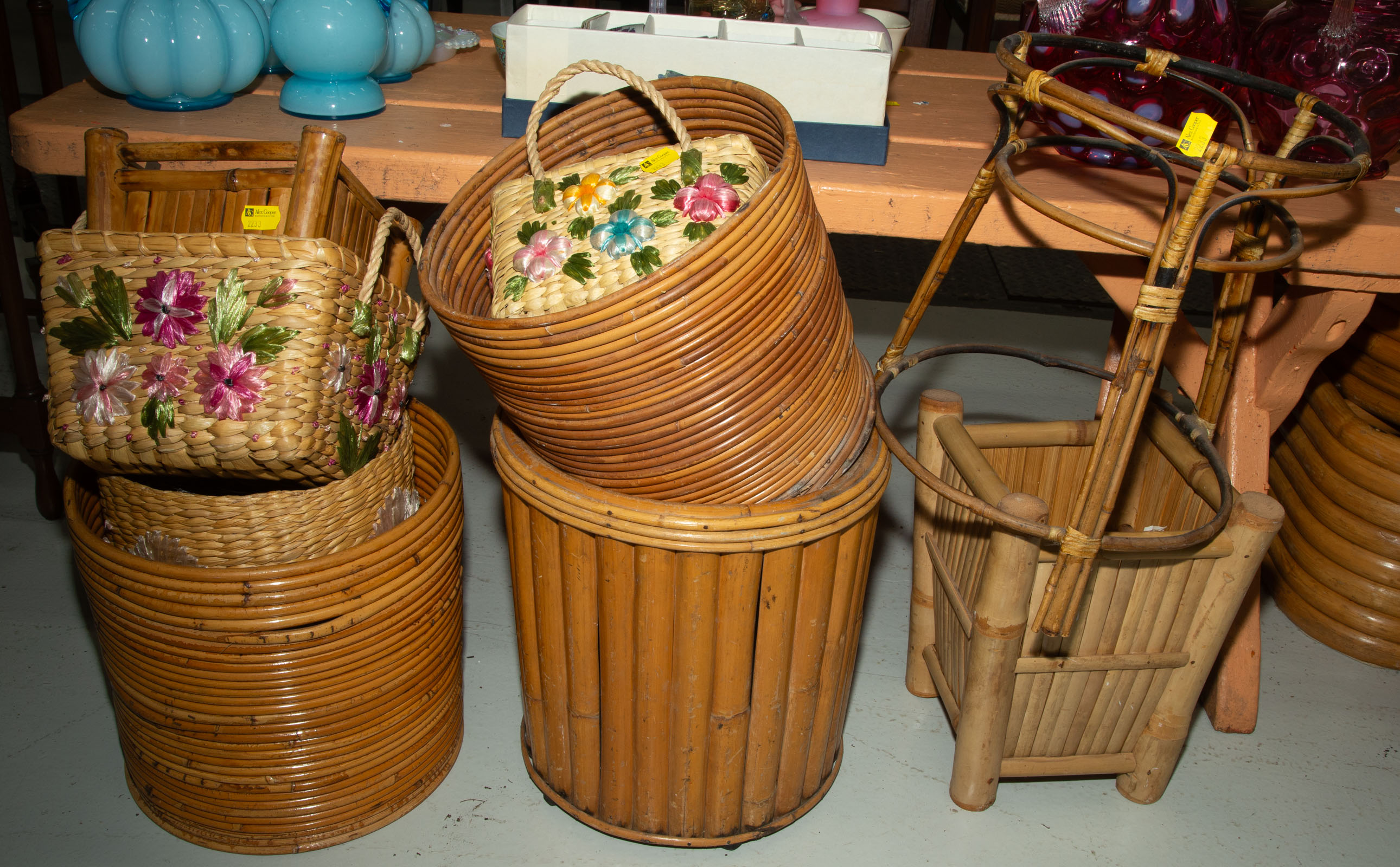 SELECTION OF MID-CENTURY STYLE