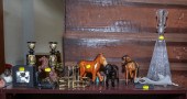 SELECTION OF SMALL DECORATIONS
