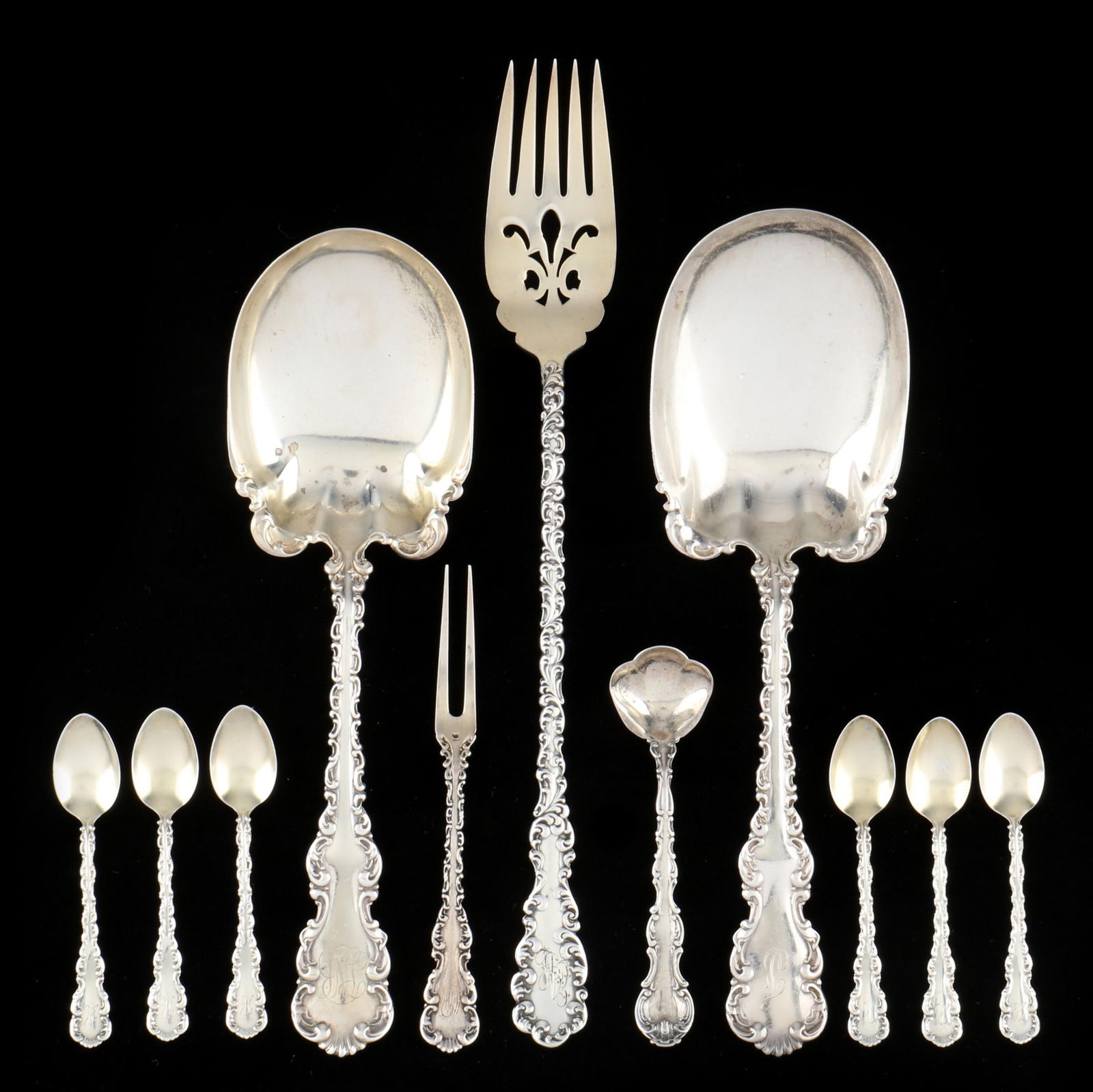 SELECTION OF STERLING SILVER