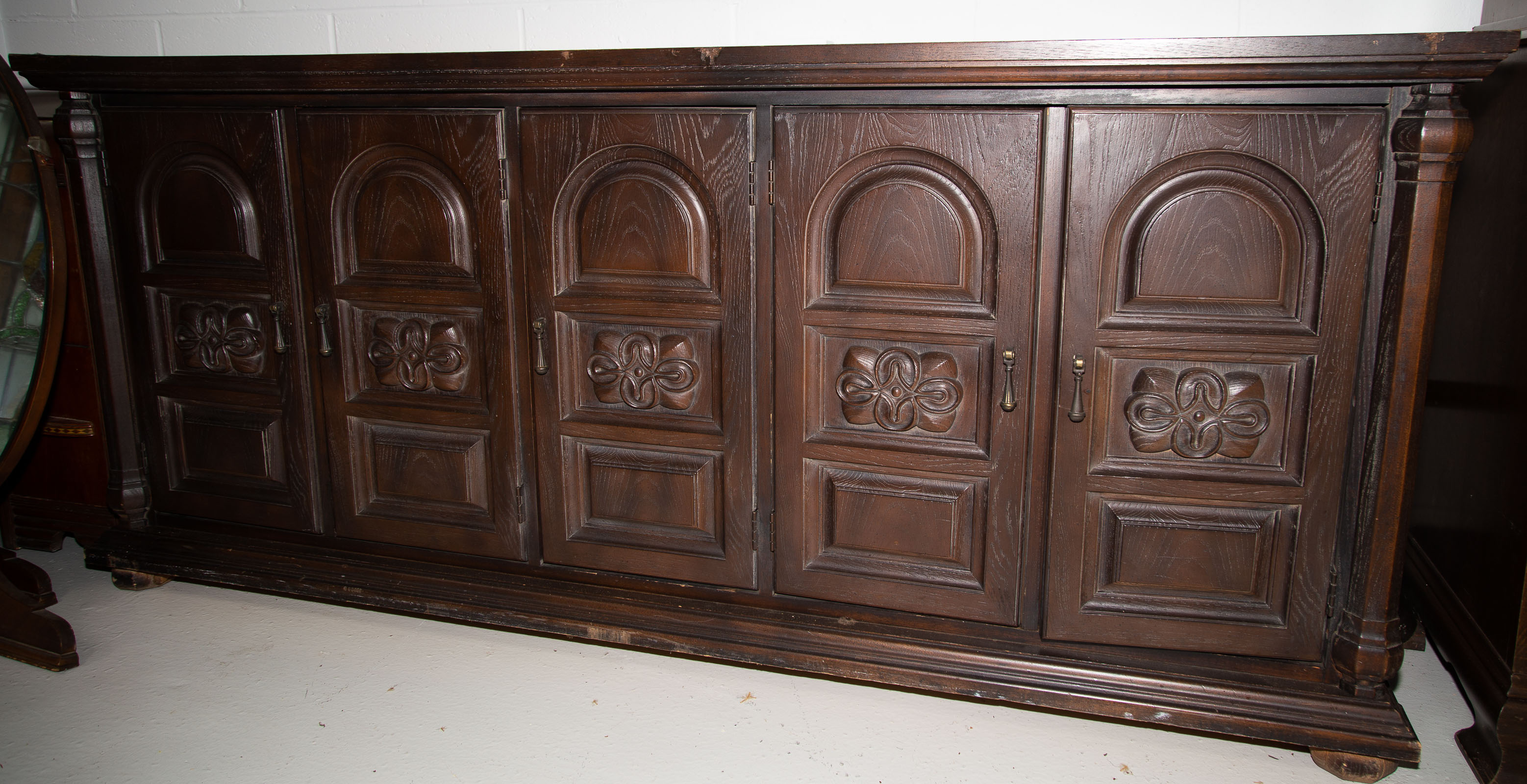 SELECTION OF VINTAGE FURNITURE &