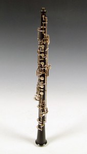 SELMER 122F WOOD OBOE WITH CAS