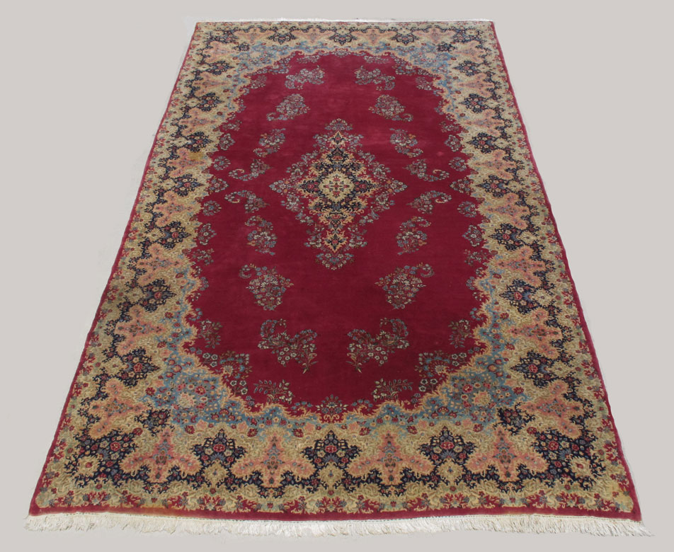 SEMI-ANTIQUE PERSIAN HAND KNOTTED