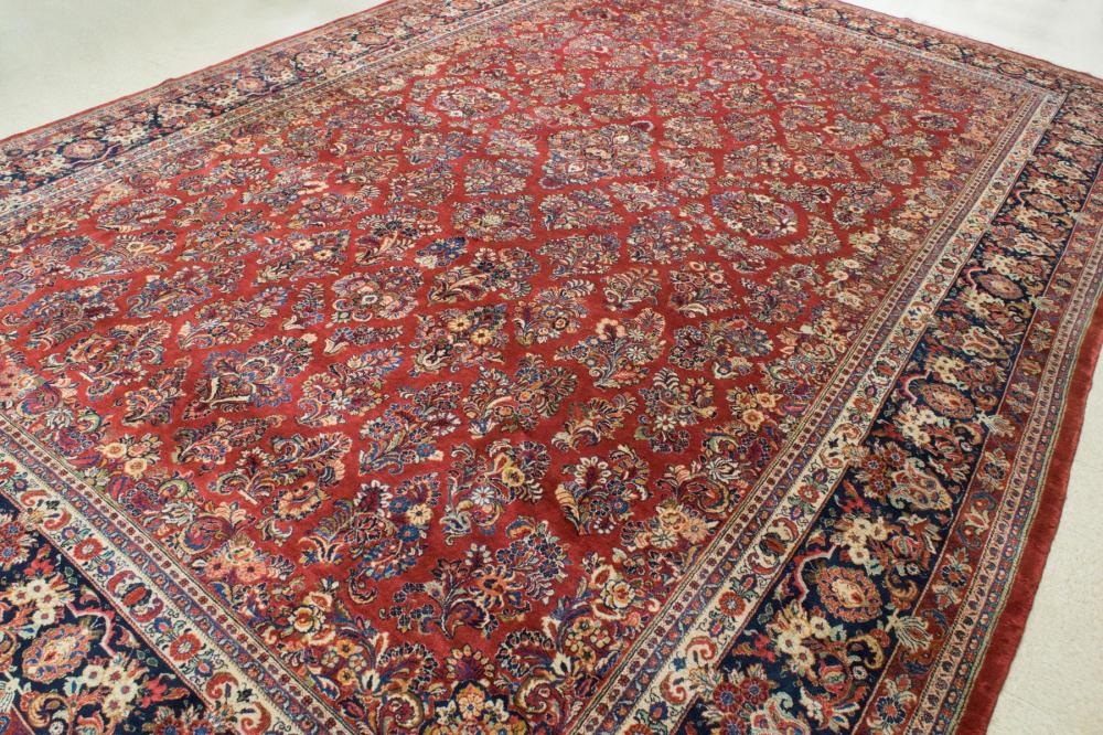 SEMI-ANTIQUE PERSIAN SAROUK CARPET,