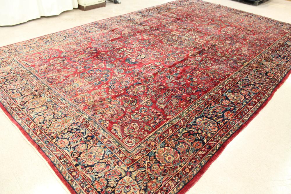 SEMI-ANTIQUE PERSIAN SAROUK