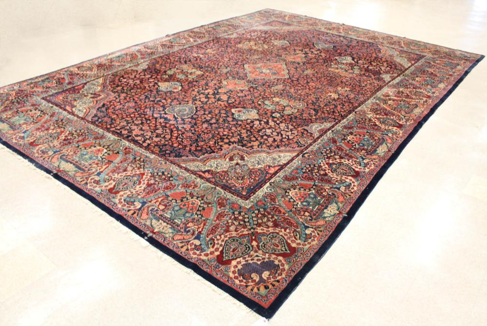 SEMI-ANTIQUE PERSIAN SAROUK