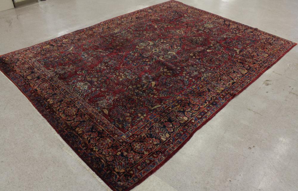 SEMI-ANTIQUE PERSIAN SAROUK