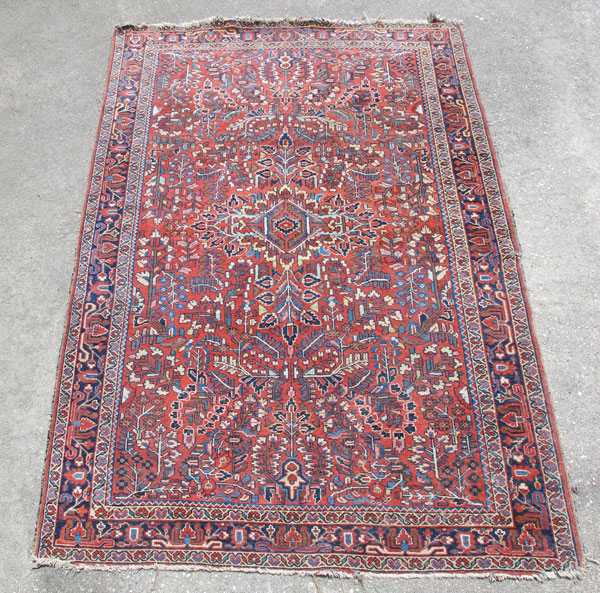 SEMI-ANTIQUE PERSIAN SAROUK HAND
