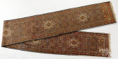 SEMI ANTIQUE RUNNER<br>Semi an