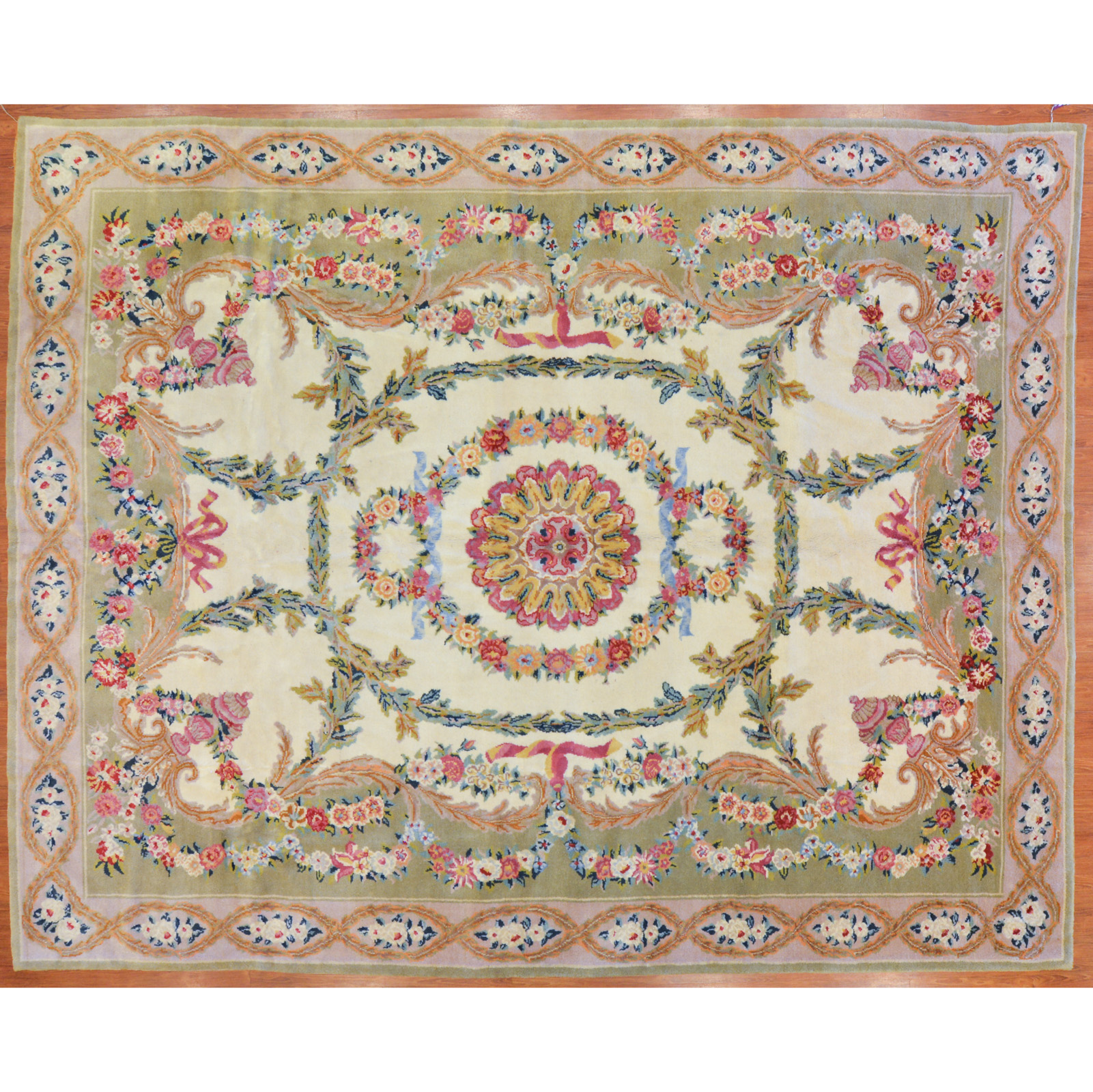 SEMI-ANTIQUE SAVONNERIE CARPET, 9.9