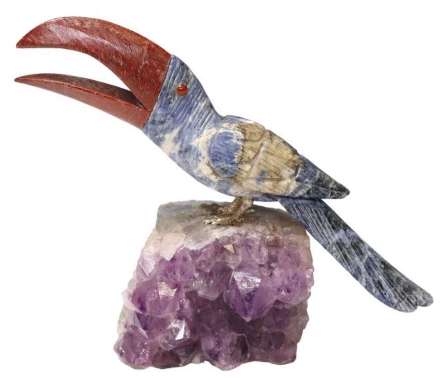 SEMI-PRECIOUS STONE FIGURE OF A
