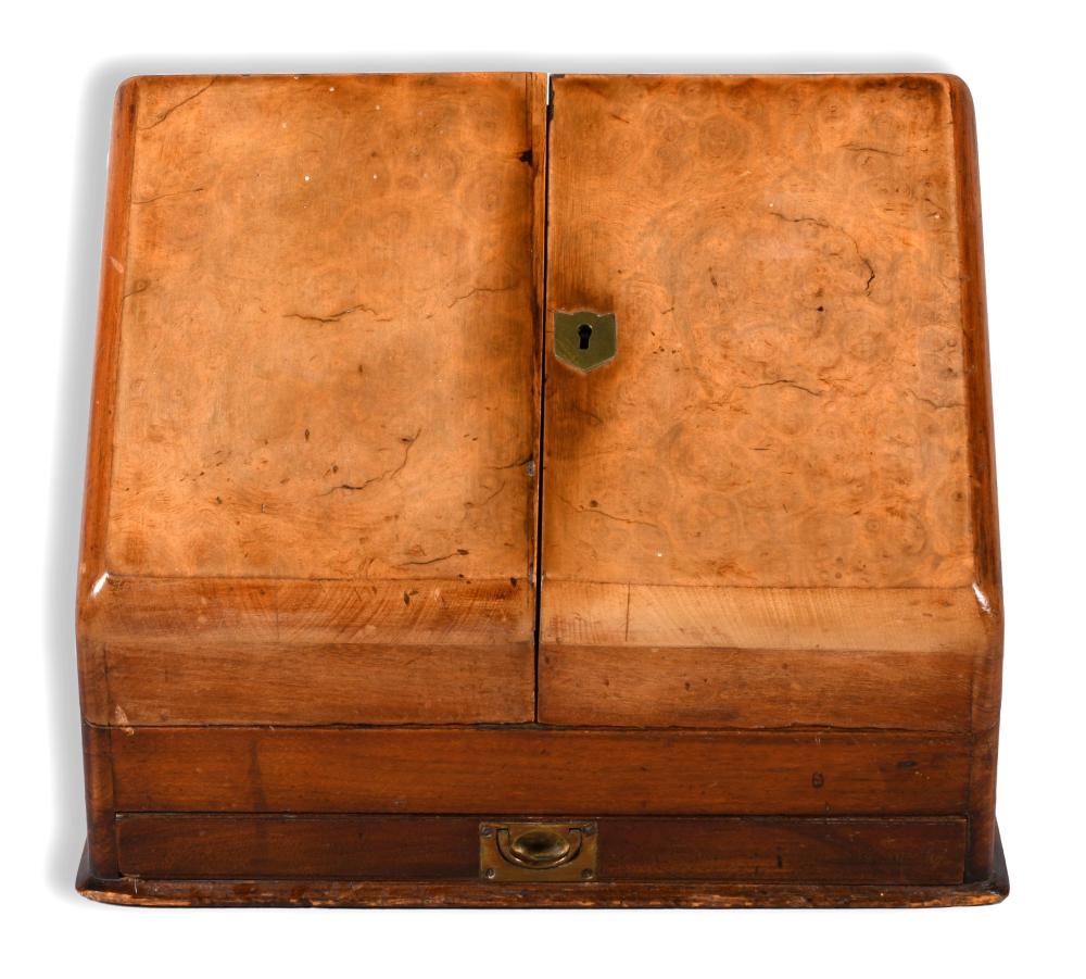 SENATOR WARNER'S VICTORIAN BURL