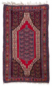 SENNA KILIM RUG: 4’4” X 7’5” M