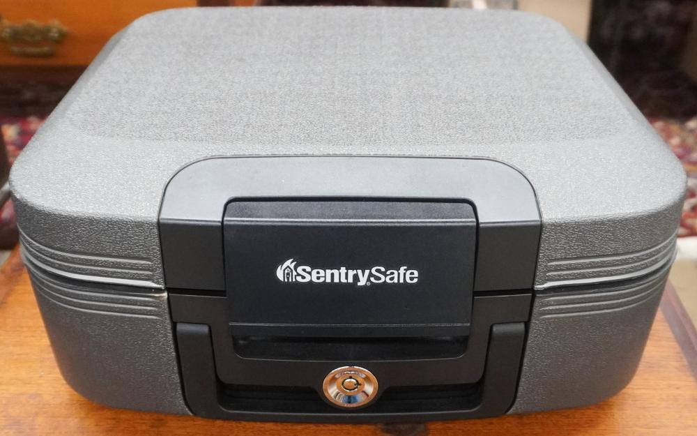SENTRY SAFESentry Safe,  lacking
