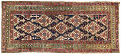 Serab rug, lattice design on