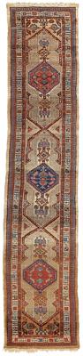 Serab runner, serrated geometric