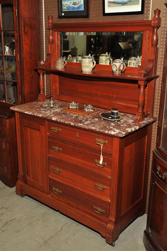 SERVER. Cherry having a mirrored