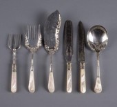 SERVING IMPLEMENTS WITH MOTHER
