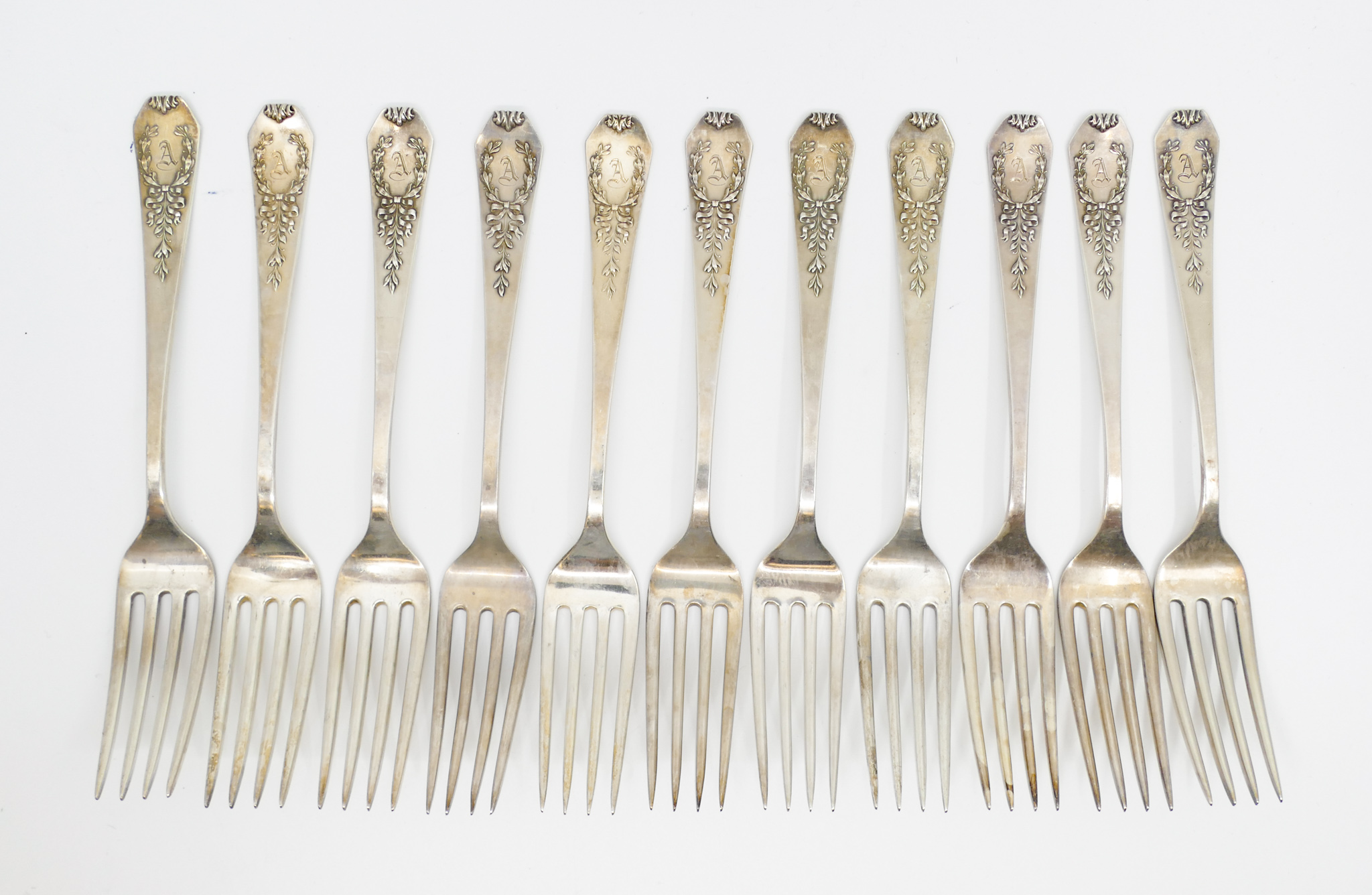 Set 11pc Whiting ''Madam Jumel''