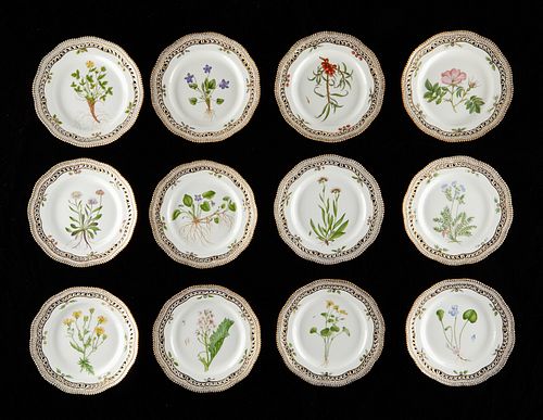 SET: 12 FLORA DANICA LUNCHEON
