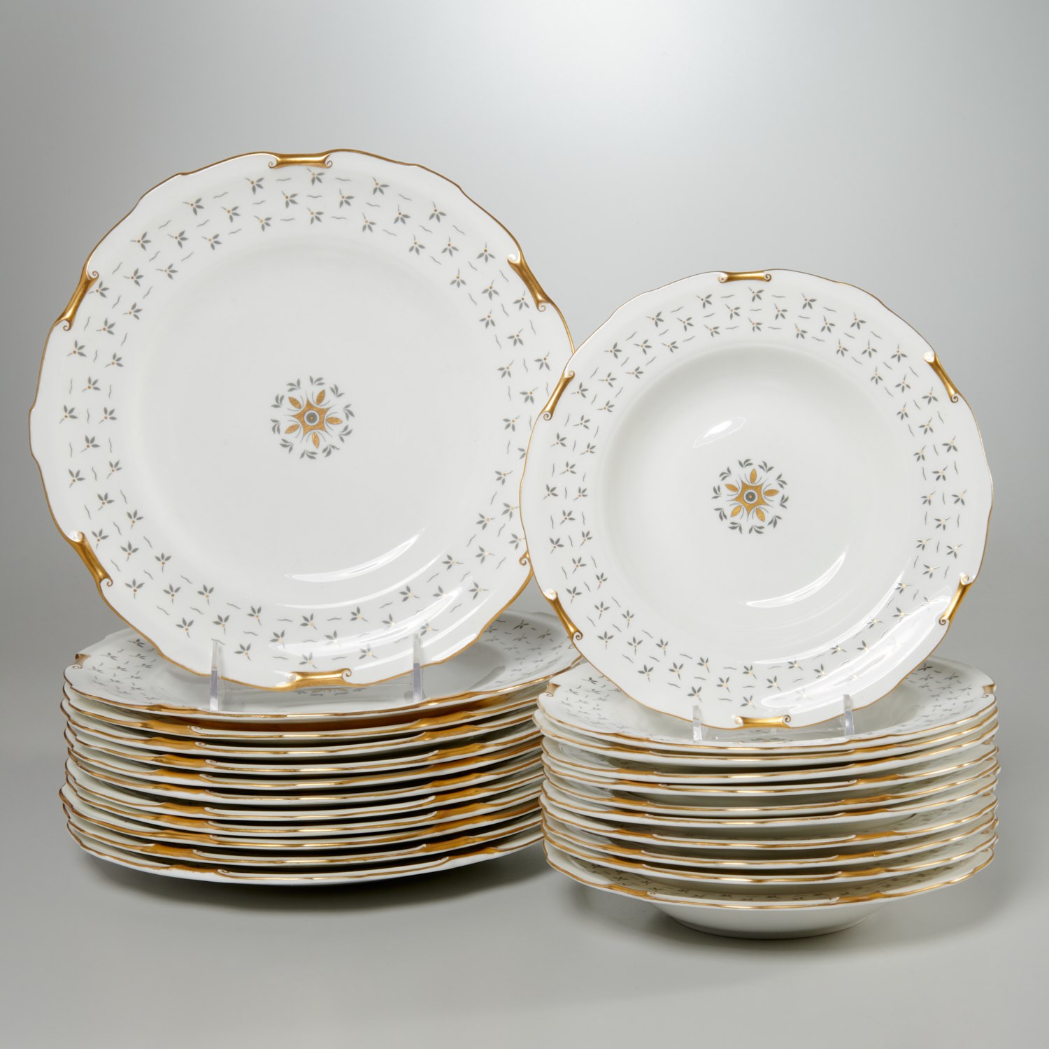 SET (23) ROYAL CROWN DERBY "SANDBY"