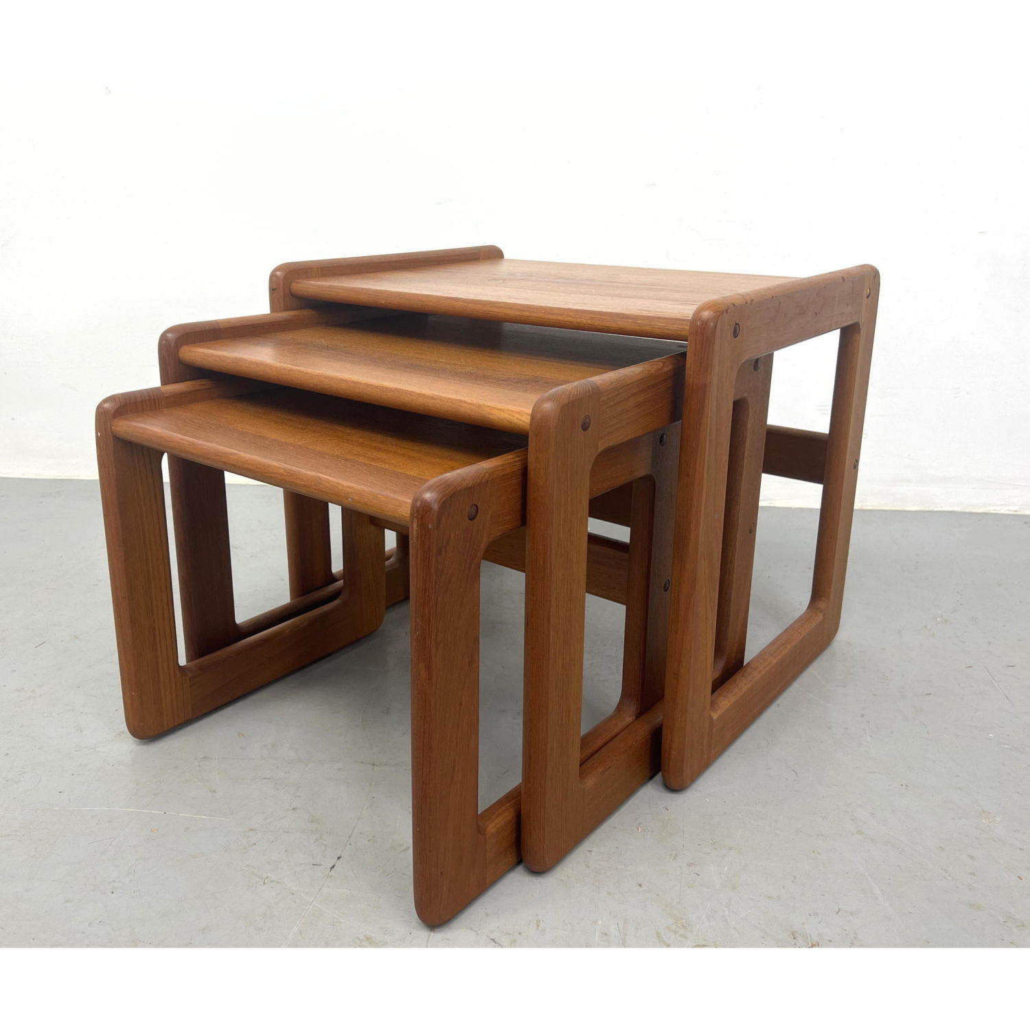 Set 3 Teak Modernist Nesting