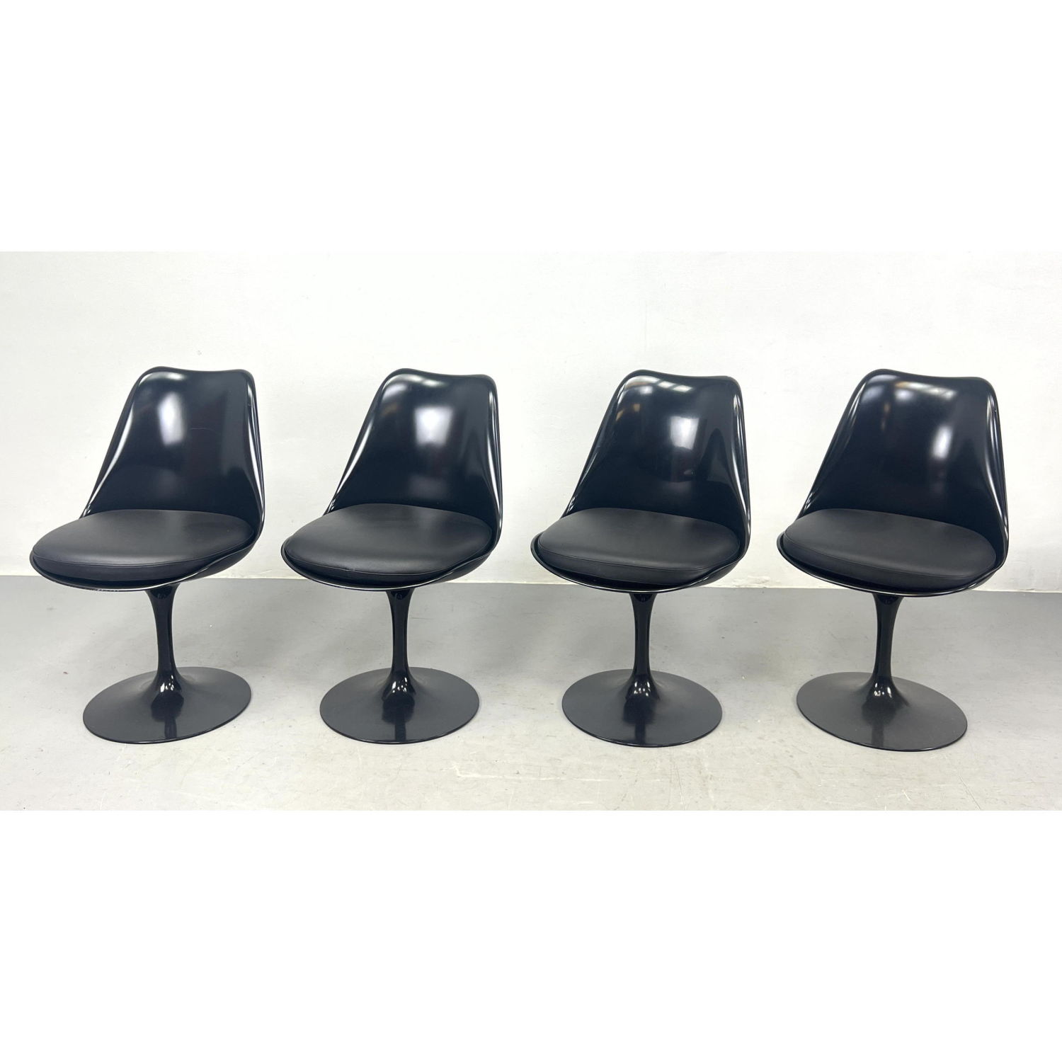 Set 4 KNOLL by EERO SAARINEN