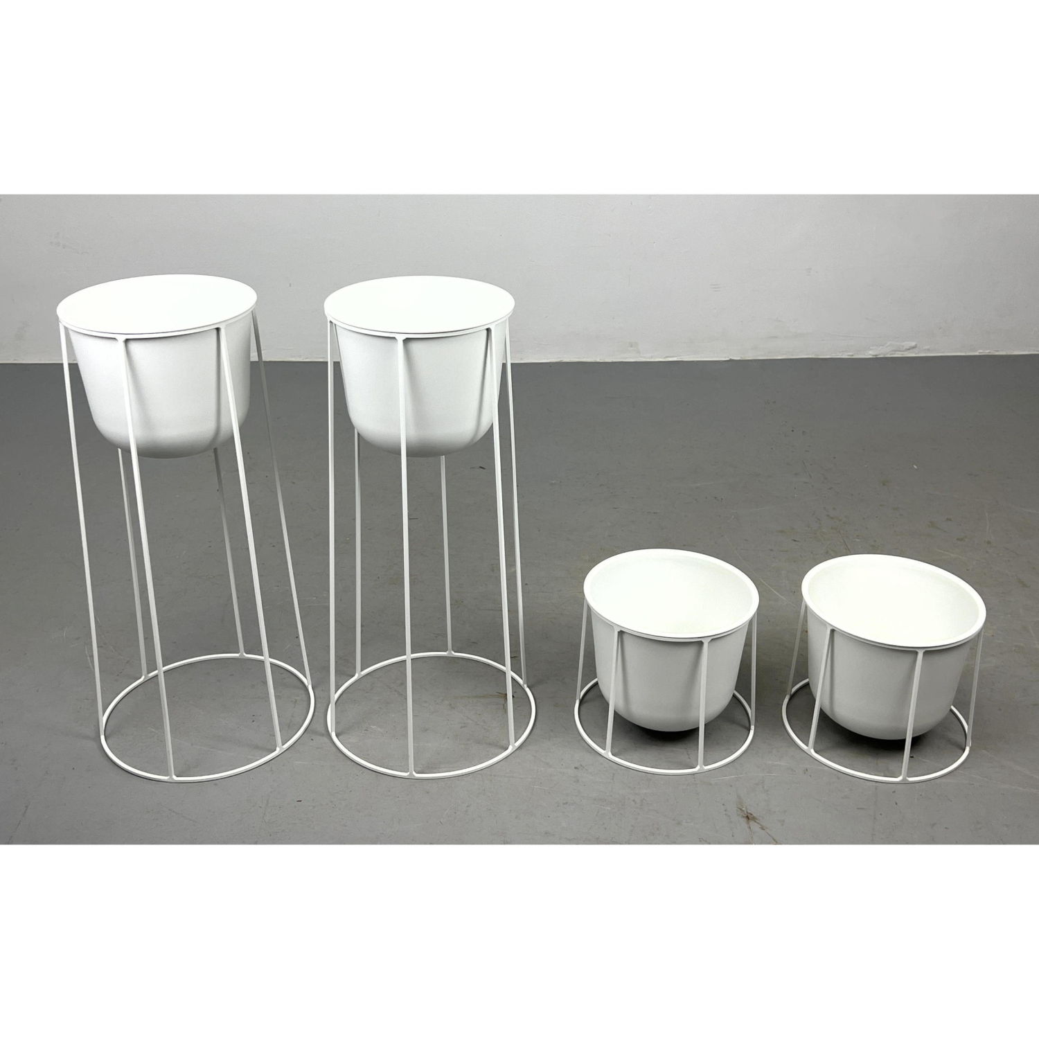 Set 4 MENU Planters in White