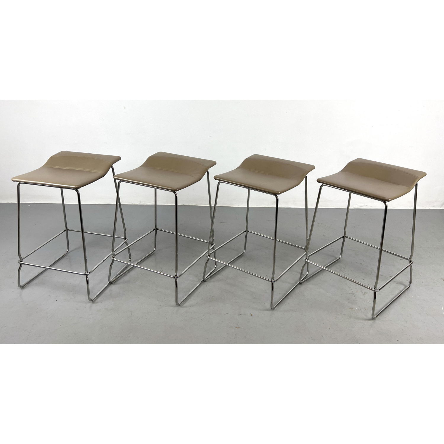 Set 4 Steelcase Coalesse Counter