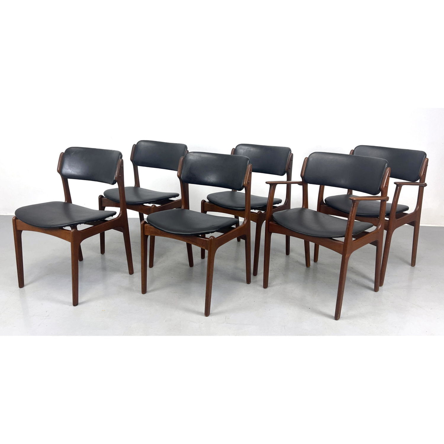 Set 6 Erik Buch Dining Chairs. Erik