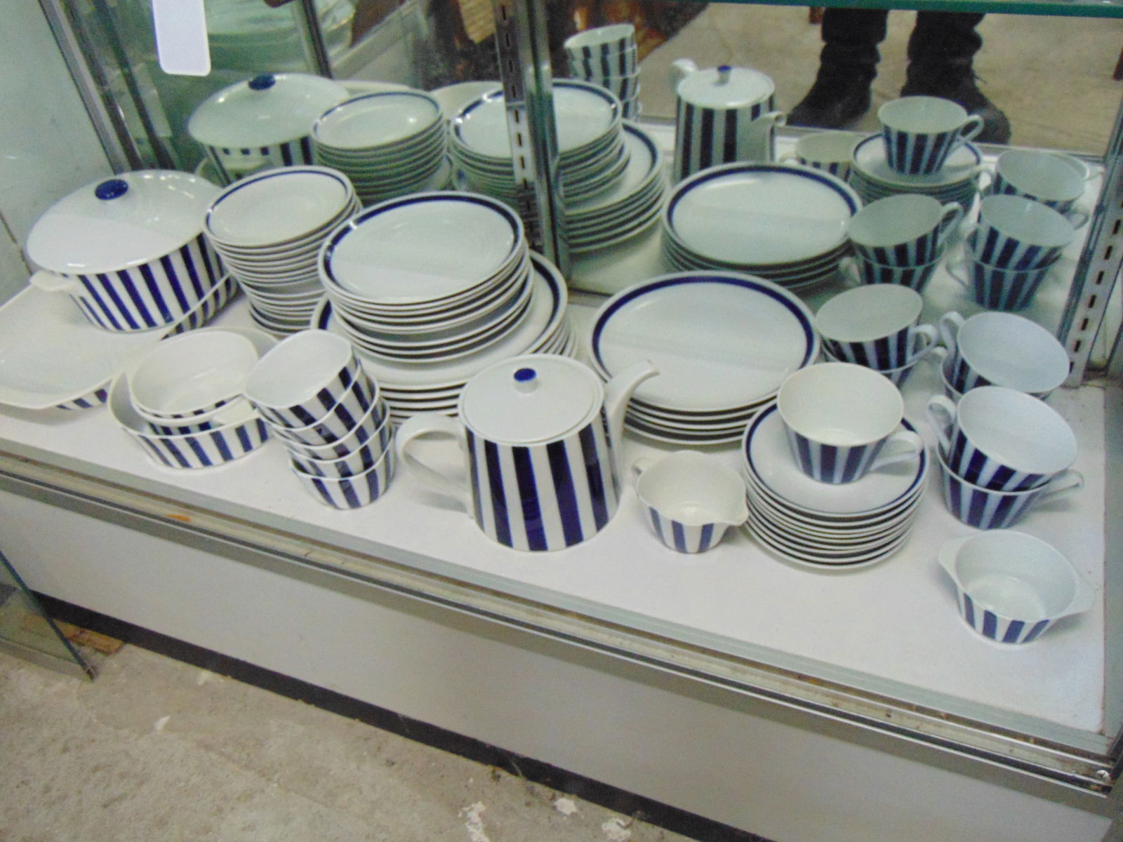 SET DANISH DINNERWARE BY LYNGBY