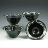 Set f four bowls with floral d