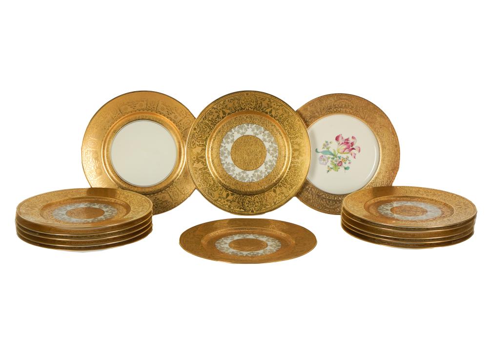 SET OF 12 BAVARIAN GILT PORCELAIN