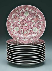 Set of 12 Chinese porcelain pl