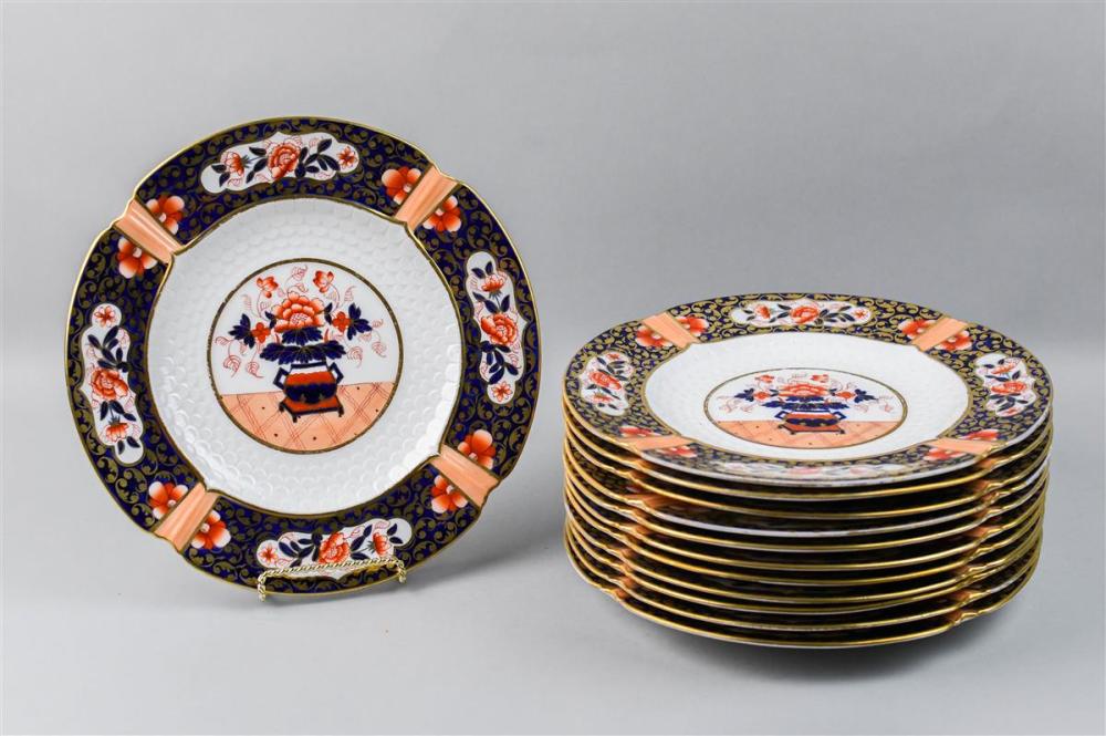 SET OF 12 ENGLISH IMARI DINNER