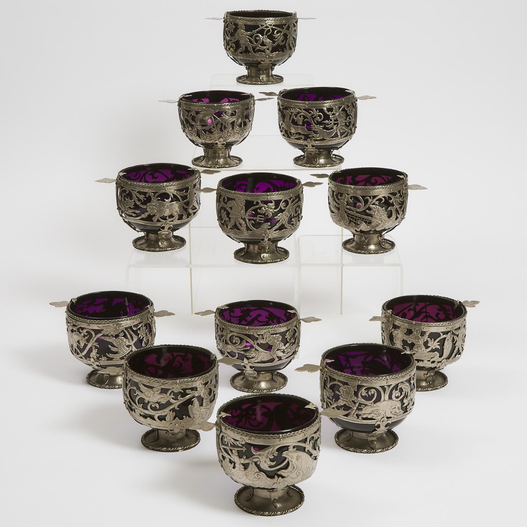 Set of 12 Finger Bowls Designed