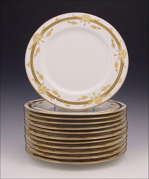 SET OF 12 FRENCH LIMOGES RICHLY