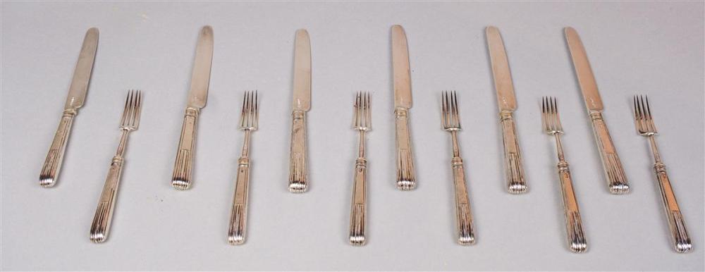 SET OF 12 GEORGIAN SILVER KNIVES