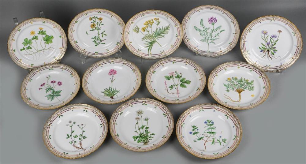SET OF 12 ROYAL COPENHAGEN 'FLORA