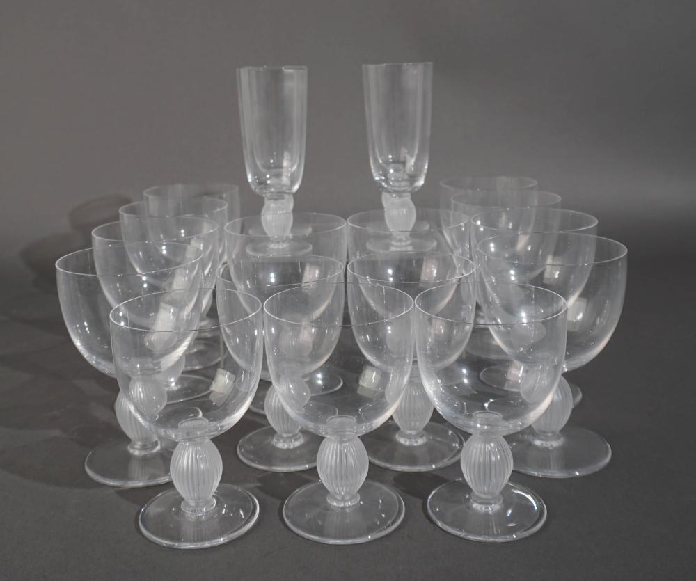 SET OF 19 LALIQUE 'LANGEAIS'
