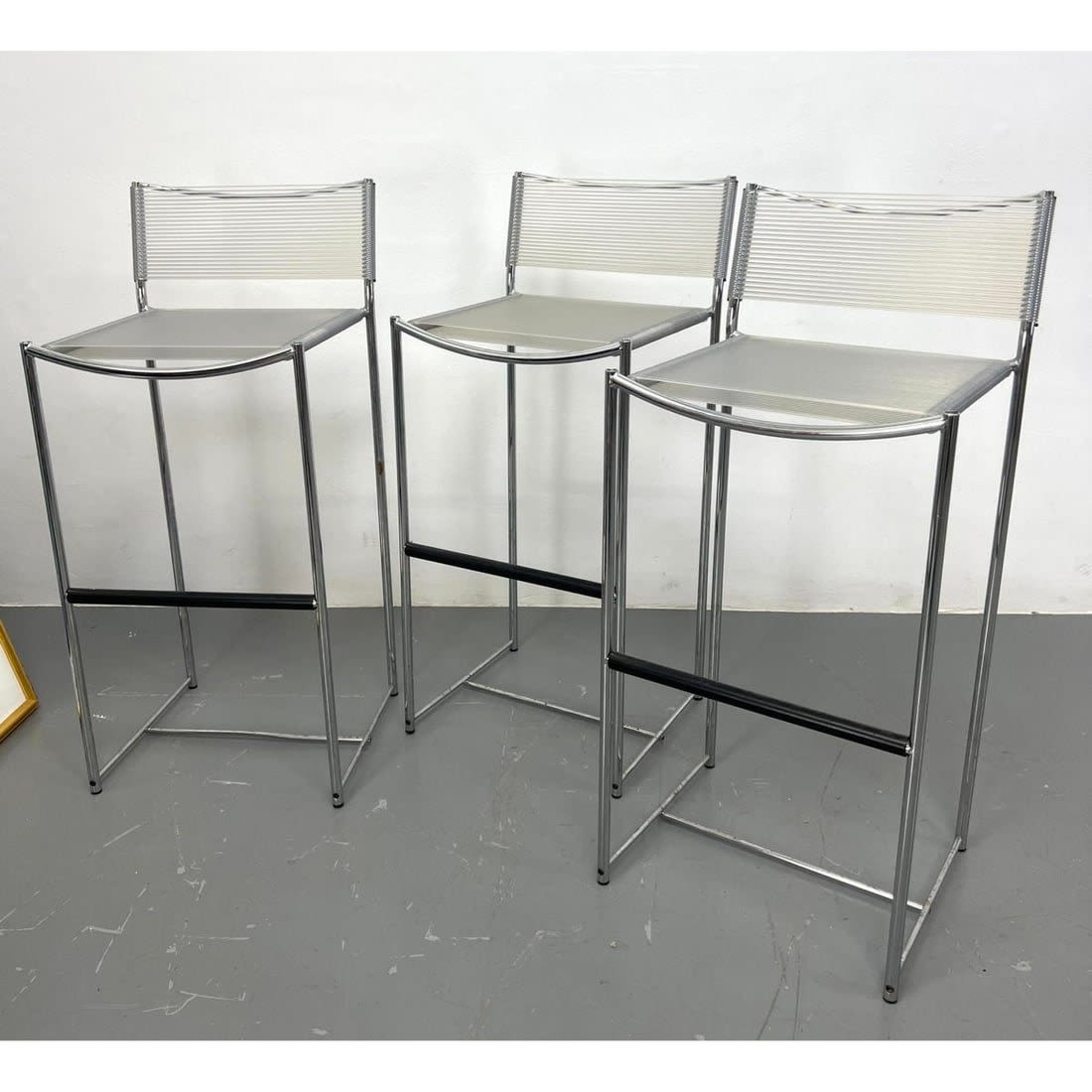 Set of 3 spaghetti stools