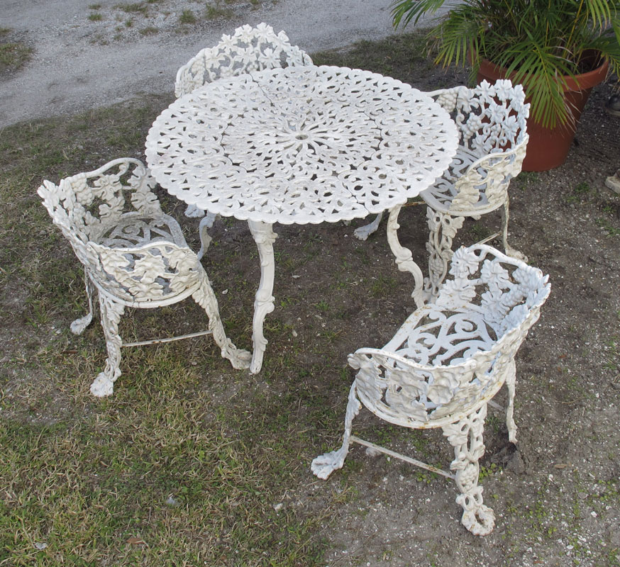 SET OF 4 CAST IRON GRAPE DESIGN
