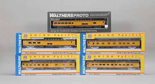 SET OF 5 WALTHERS MODEL TRAINS