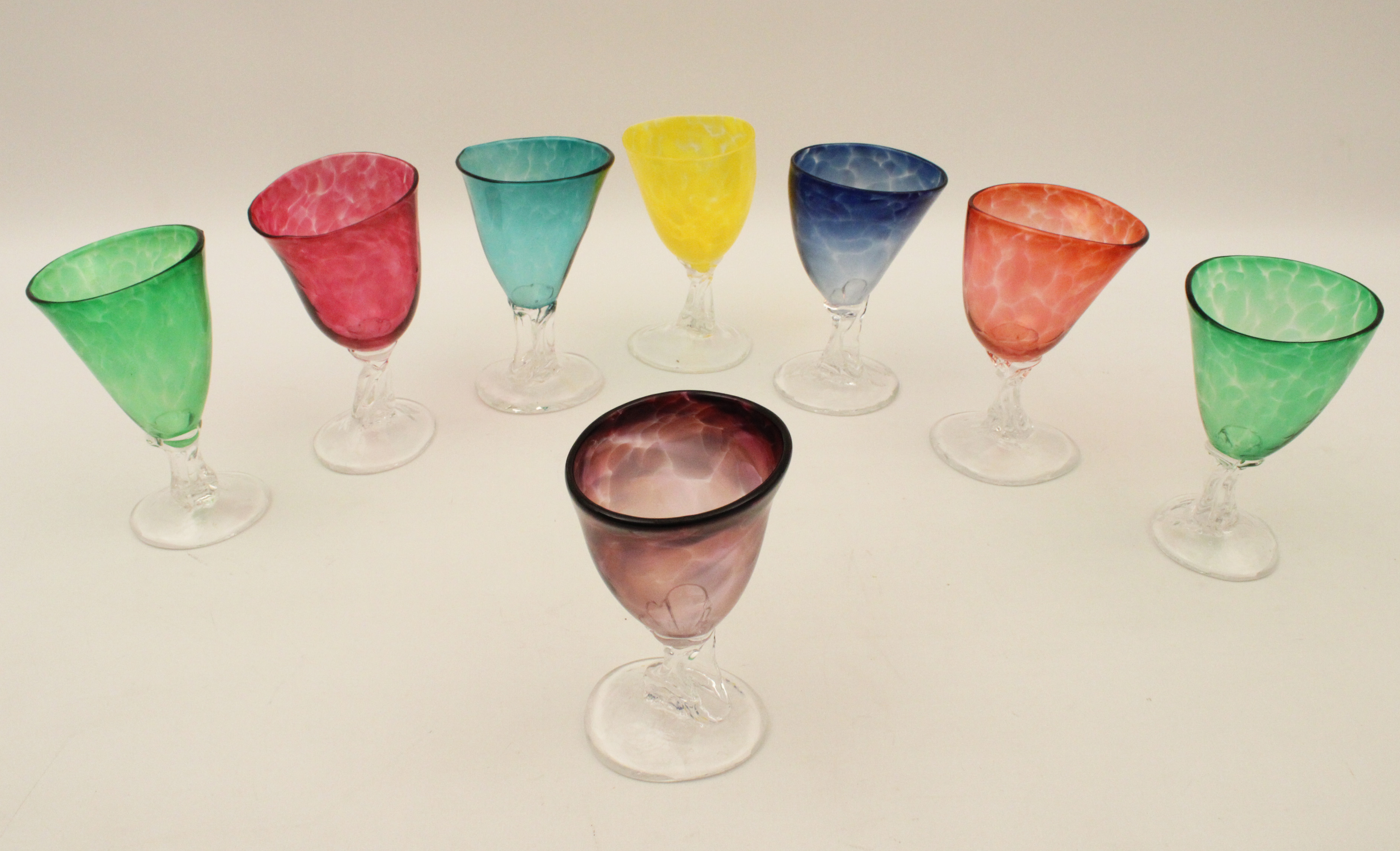 SET OF 8 ART GLASS COCKTAIL