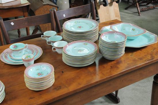 SET OF ADAMS LOWESTOFT CALYX WARE