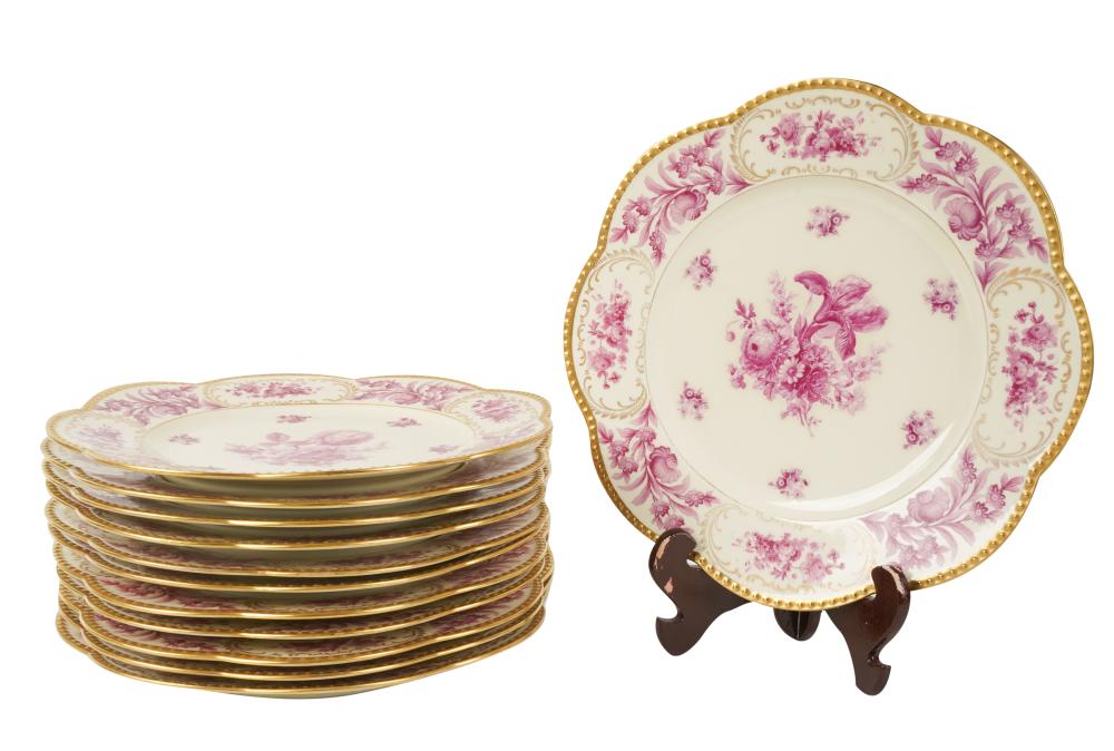SET OF BAVARIAN PORCELAIN DINNER