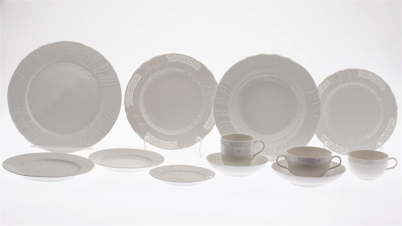 SET OF BERLIN ROYAL PORCELAIN