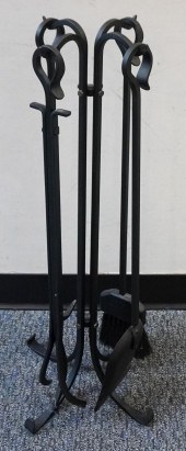 SET OF BLACK IRON FIRE TOOLSSe